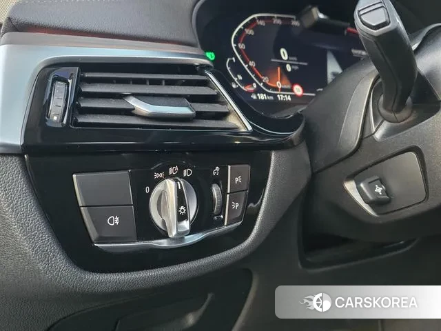 BMW 5 Series (G30) 2022 Серый из Кореи, фото 5