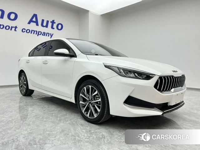 Kia K3 2022 Белый из Китая, фото 5