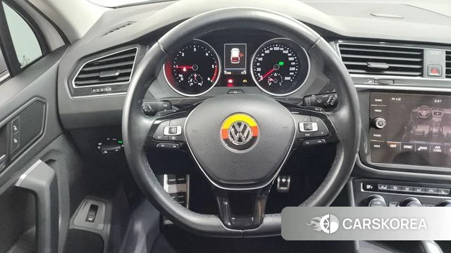Volkswagen Tiguan second Generation 2020 Белый из Кореи, фото 5