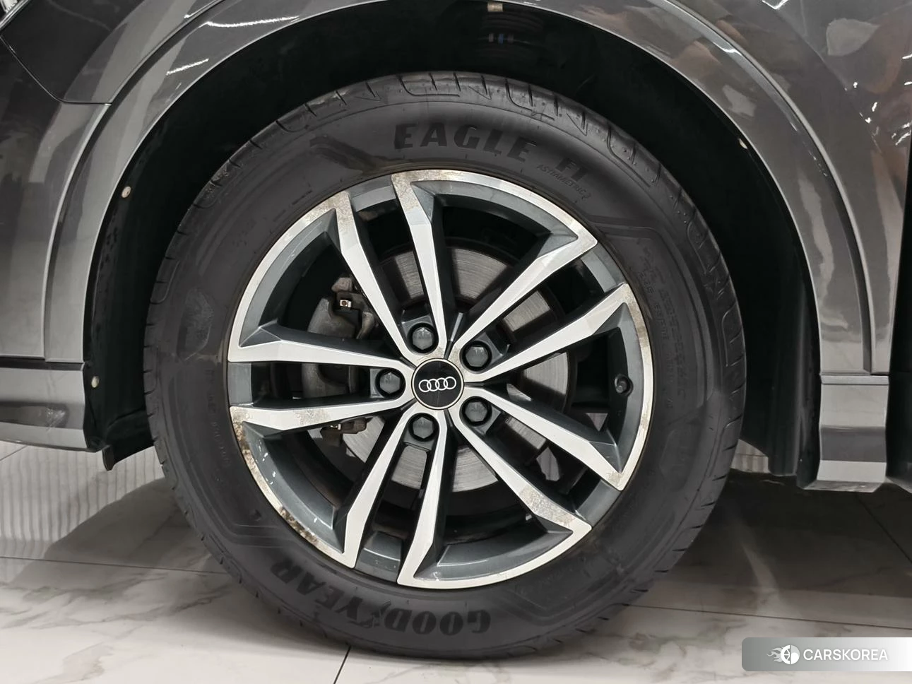 Audi Q3 2021 Темно-серый из Китая, фото 5
