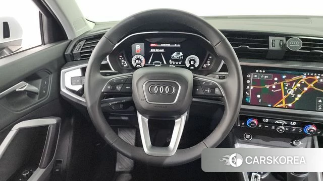 Audi Q3 (F3) 2025 Белый из Кореи, фото 5