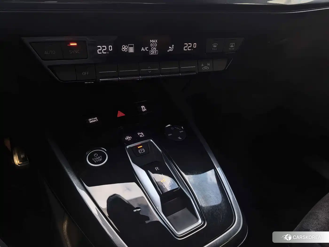 Audi Q4 e-tron 2023 Silver/gray из Китая, фото 5