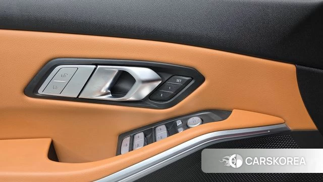 BMW 3 Series (G20) 2023 Белый из Кореи, фото 5