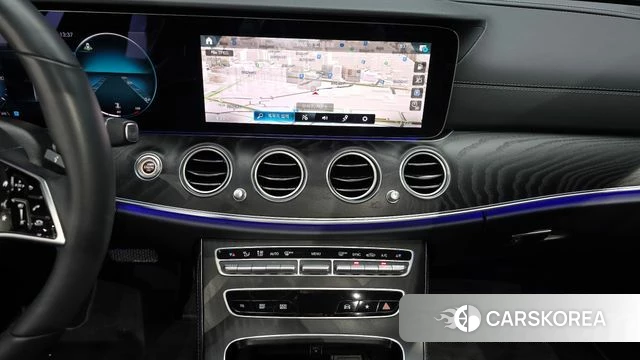 Mercedes-Benz E-Class W213 2022 Белый из Кореи, фото 5