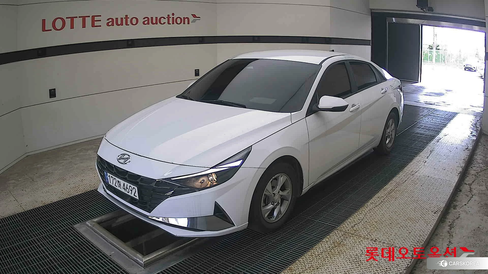 Hyundai Avante 2023 Polar White из Кореи, фото 5