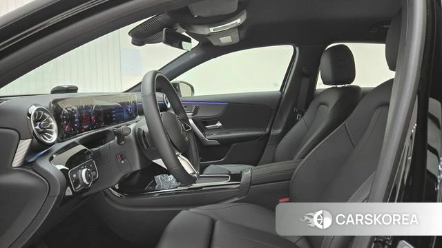 Mercedes-Benz A-Class W177 2024 Черный из Кореи, фото 5