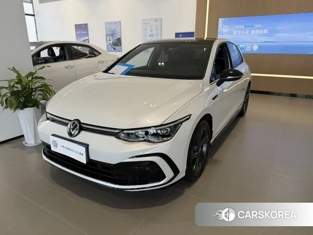 Volkswagen Golf 2024 Белый из Китая, фото 5