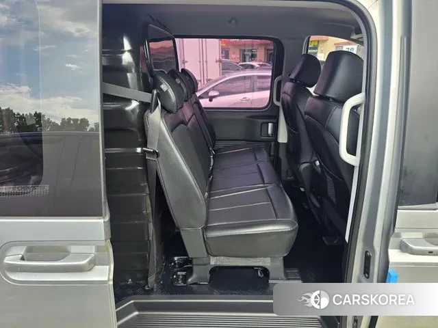 Hyundai Staria 2022 Серебристо-серый из Кореи, фото 5