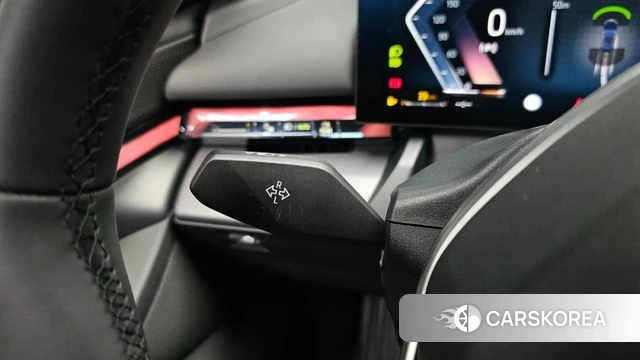 BMW 5 Series (G60) 2025 Черный из Кореи, фото 5