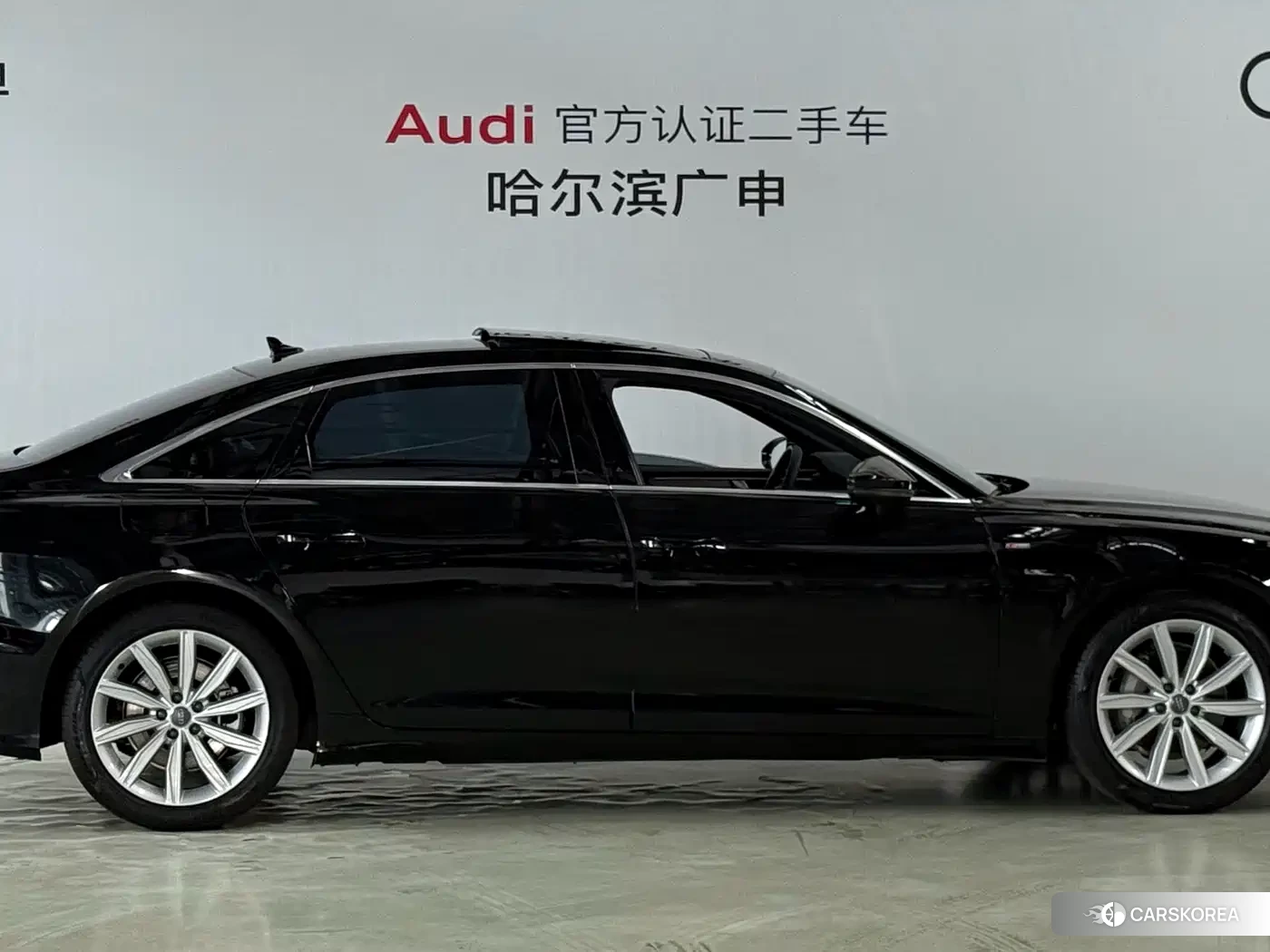 Audi A6L 2021 Черный из Китая, фото 5