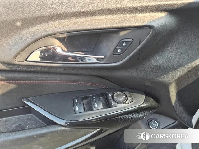 Chevrolet (GM Daewoo) Trax Crossover 2023 Белый из Кореи, фото 5