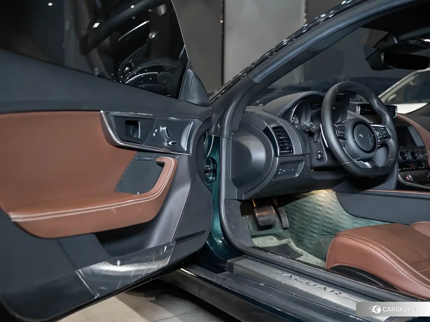 Jaguar F-TYPE 2019 Зеленый из Китая, фото 5