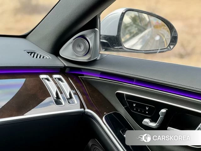 Mercedes-Benz S-class 2023 Серебристо-серый из Китая, фото 5