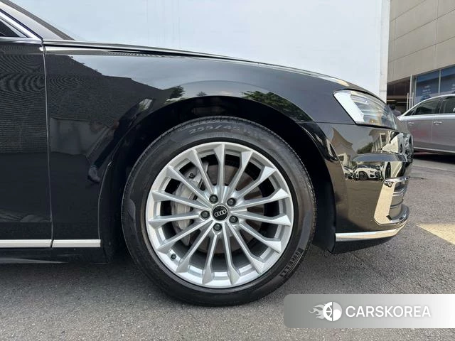 Audi A8 2021 Черный из Китая, фото 5