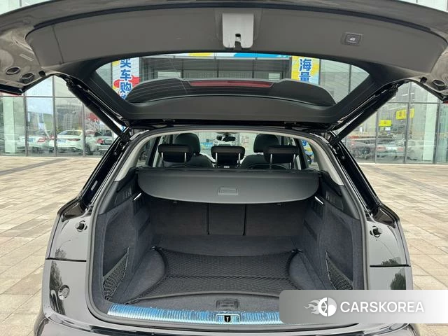 Audi Q5L 2022 Черный из Китая, фото 5