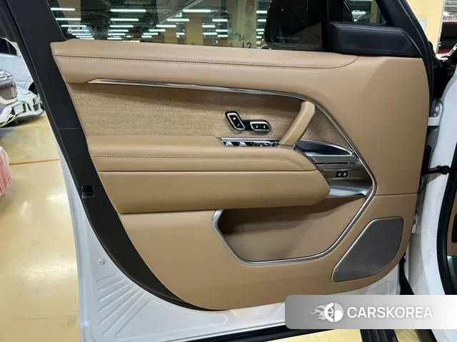 Land Rover Range Rover 5th Generation 2024 Белый из Кореи, фото 5