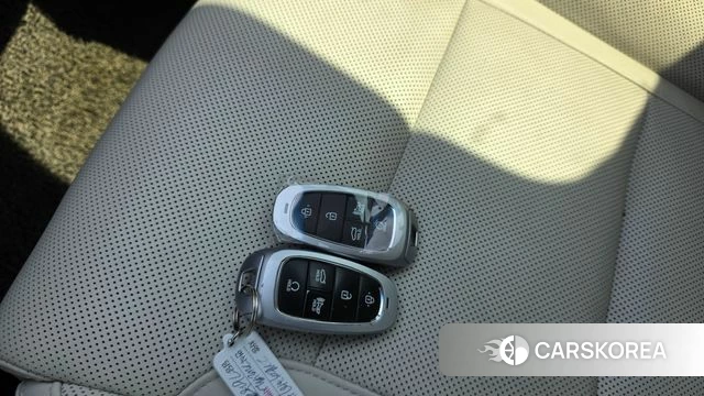 Hyundai The New Grandeur IG Hybrid 2022 Белый из Кореи, фото 5