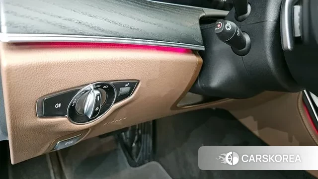 Mercedes-Benz E-Class W213 2023 Черный из Кореи, фото 5