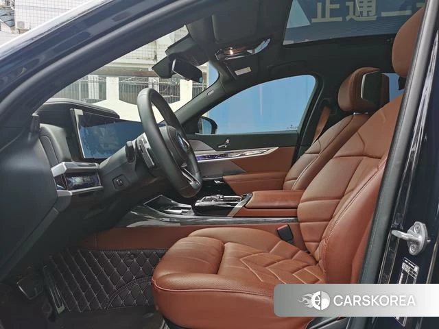 BMW 7 series 2023 Черный из Китая, фото 5