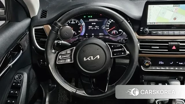 Kia Seltos 2022 Черный из Кореи, фото 5