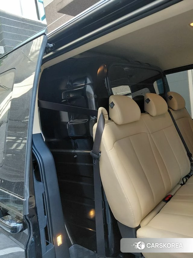 Hyundai Staria 2025 Черный из Кореи, фото 5