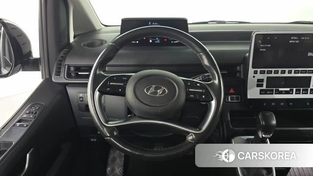 Hyundai Staria 2023 Серебристо-серый из Кореи, фото 5
