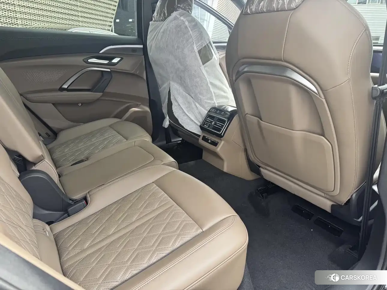 Audi Q5L 2025 Черный из Китая, фото 5