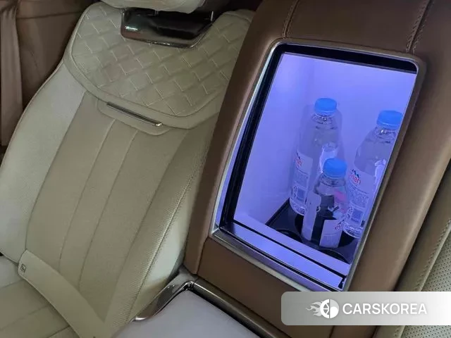 Land Rover Range Rover 5th Generation 2023 Золотой из Кореи, фото 5