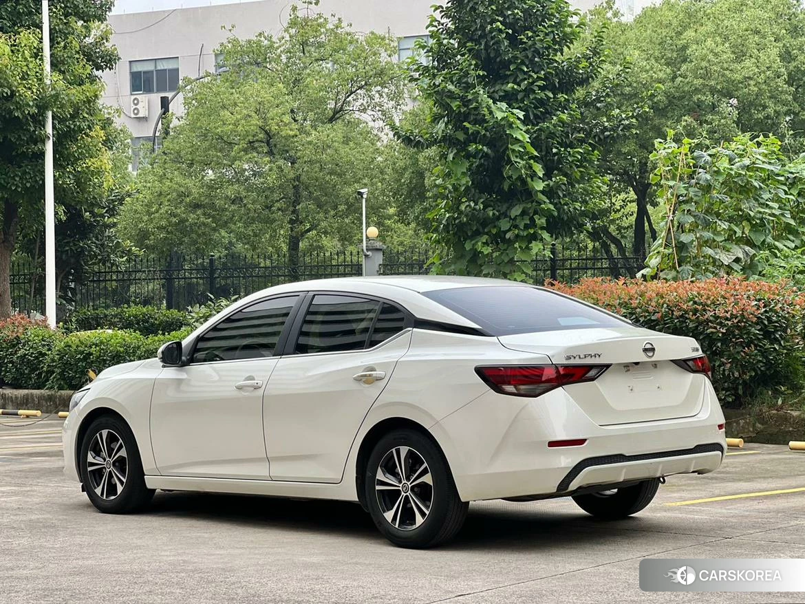 Nissan Sylphy 2023 Белый из Китая, фото 5