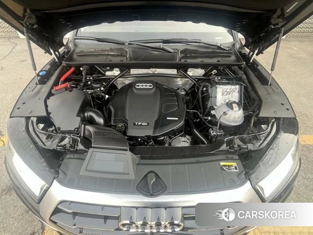 Audi Q5L 2021 Черный из Китая, фото 5