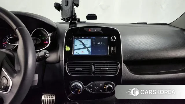 Renault Korea (Samsung) Clio 2019 Красный из Кореи, фото 5