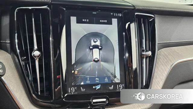 Volvo XC60 second Generation 2018 Белый из Кореи, фото 5