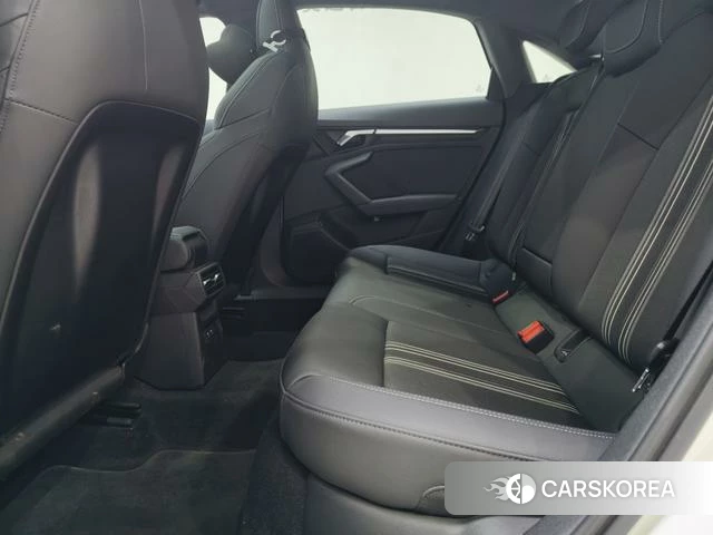 Audi A3 2023 Белый из Китая, фото 5