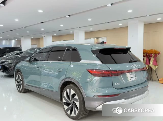 Audi Q5 e-tron 2023 Зеленый из Китая, фото 5