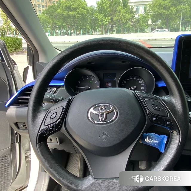 Toyota C-HR 2022 Белый из Китая, фото 5