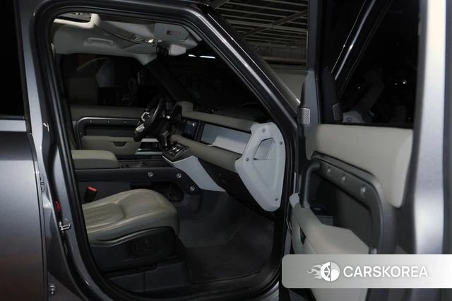 Land Rover Defender (L663) 2021 Серый из Кореи, фото 5