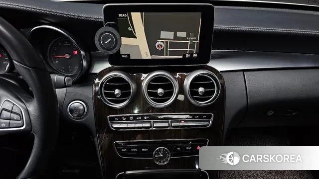 Mercedes-Benz C-Class W205 2018 Белый из Кореи, фото 5