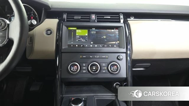 Land Rover Discovery 5 2018 Белый из Кореи, фото 5