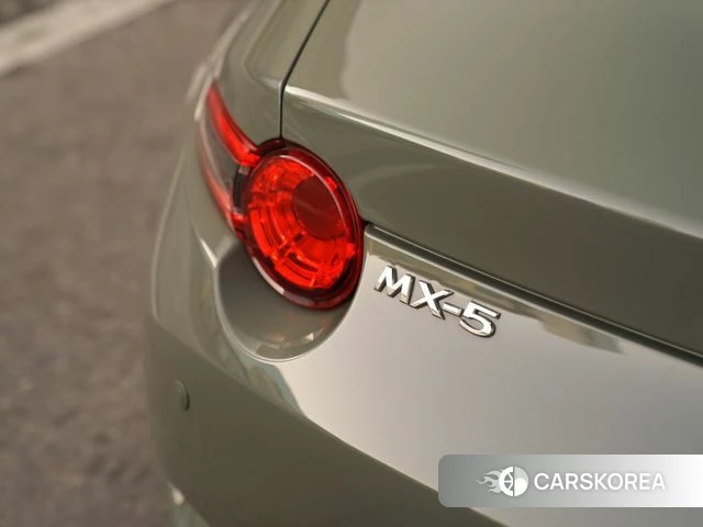 Mazda MX-5 MIATA 2019 Светло-зеленый из Кореи, фото 5