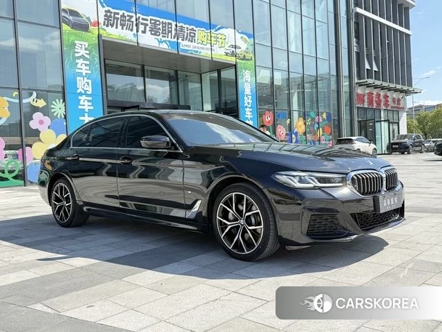 BMW 5 series 2022 Черный из Китая, фото 5