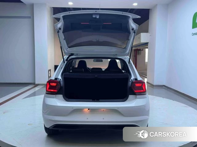 Volkswagen Polo 2021 Белый из Китая, фото 5