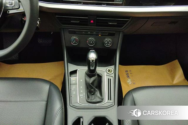 Volkswagen Lavida 2018 Желтый из Китая, фото 5