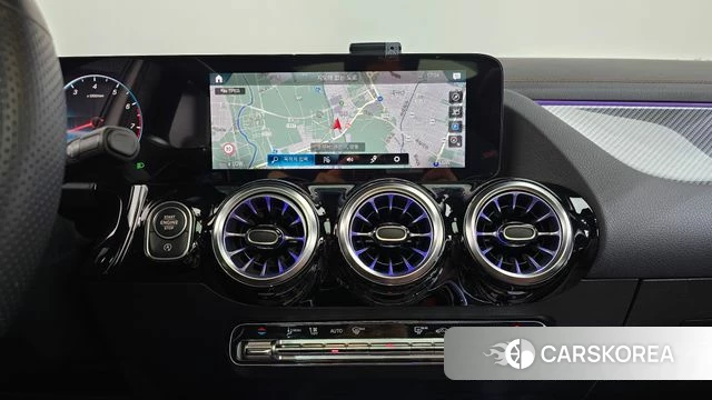 Mercedes-Benz GLA - Class H247 2023 Белый из Кореи, фото 5
