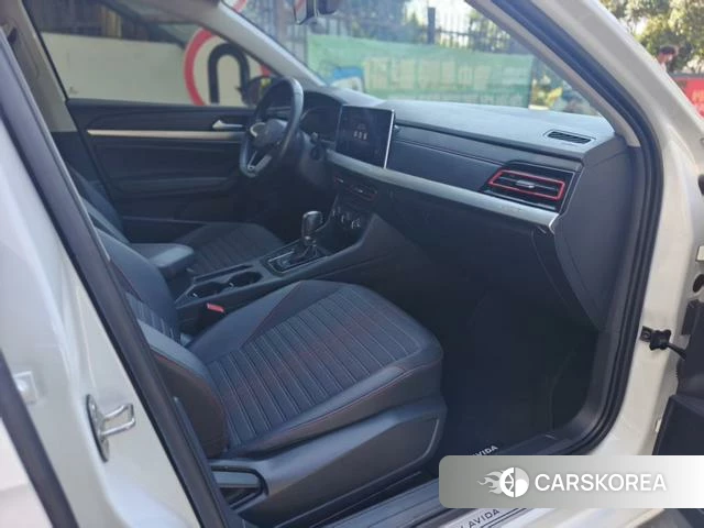 Volkswagen Lavida 2022 Белый из Китая, фото 5