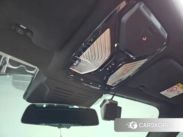 BMW X7 (G07) 2024 Светло-зеленый из Кореи, фото 5