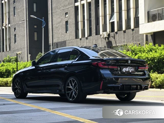 BMW 5 series 2023 Черный из Китая, фото 5