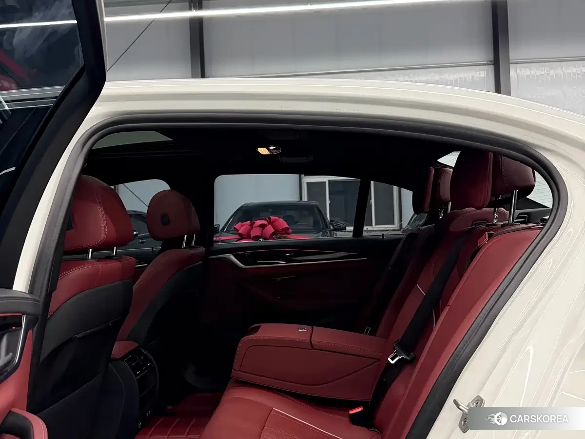 BMW 5 series 2021 Белый из Китая, фото 5