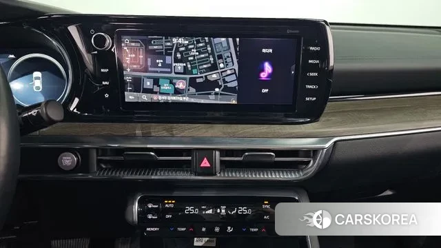 Kia K5 3rd generation 2023 Серебристо-серый из Кореи, фото 5