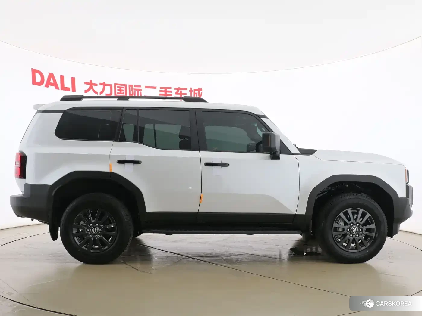 Toyota Prado 2024 Белый из Китая, фото 5