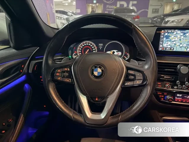 BMW 5 Series (G30) 2018 Белый из Кореи, фото 5